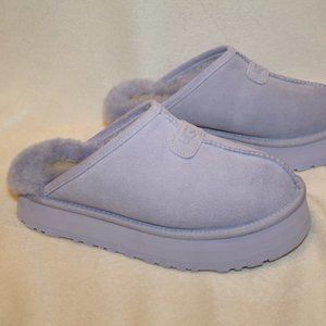 NIB UGG WOMEN'S DISCOQUETTE SUEDE SHEARLING LINED SLIP ON SLIPPERS LAVENDER FOG‎